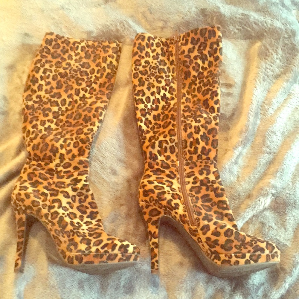 Women’s size7 boots